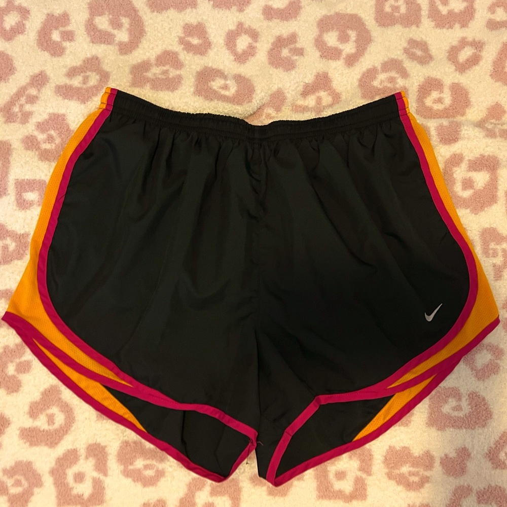 Women’s Nike Tempo Shorts!